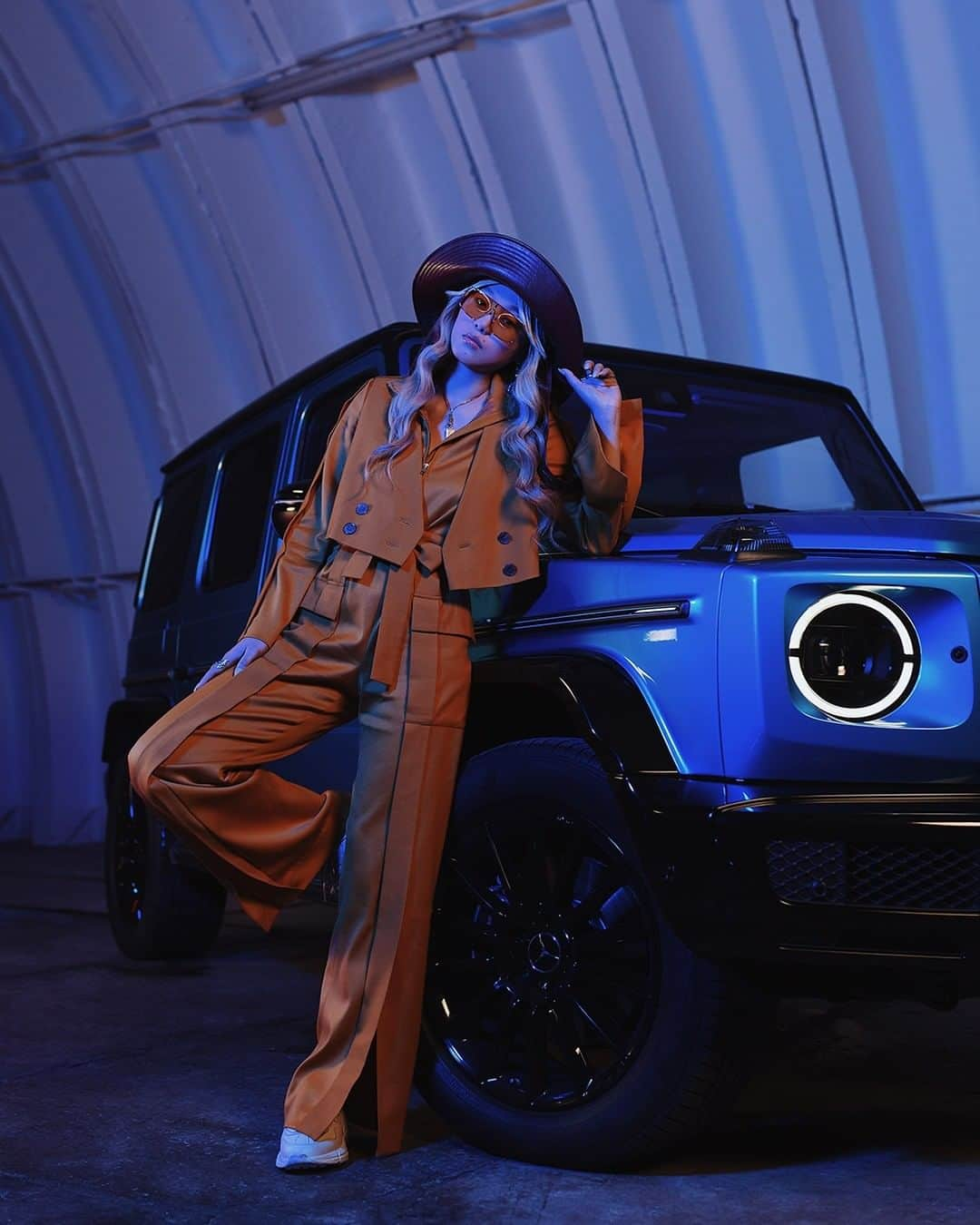 メルセデス・ベンツさんのインスタグラム写真 - (メルセデス・ベンツInstagram)「I am strong! Check out @kickiyangz's 'I am strong' persona paired with this electric blue G-Class, embodying strength and the G-Class’ adventurous nature, as part of the @mercedesbenzfashion Fashion Series! Kicki wears @nobitalai.  📸 @rubenjacobfees #MercedesBenz #MercedesBenzFashion」12月9日 4時00分 - mercedesbenz