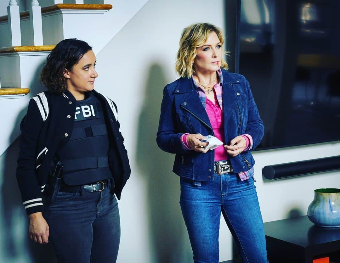 ケラン・ラッツさんのインスタグラム写真 - (ケラン・ラッツInstagram)「Welcome to the show the uber talented @theamycarlson1 !!!  Tonight’s NEW episode of @fbimostwantedcbs is gonna be fun and fiesty!  10pm only on @cbstv right after the awesome @fbicbs   #Repost @theamycarlson1 ・・・ Don’t miss tonight’s episode of @fbimostwantedcbs Meet #jackieward 🤗❤️🤗」12月9日 4時47分 - kellanlutz