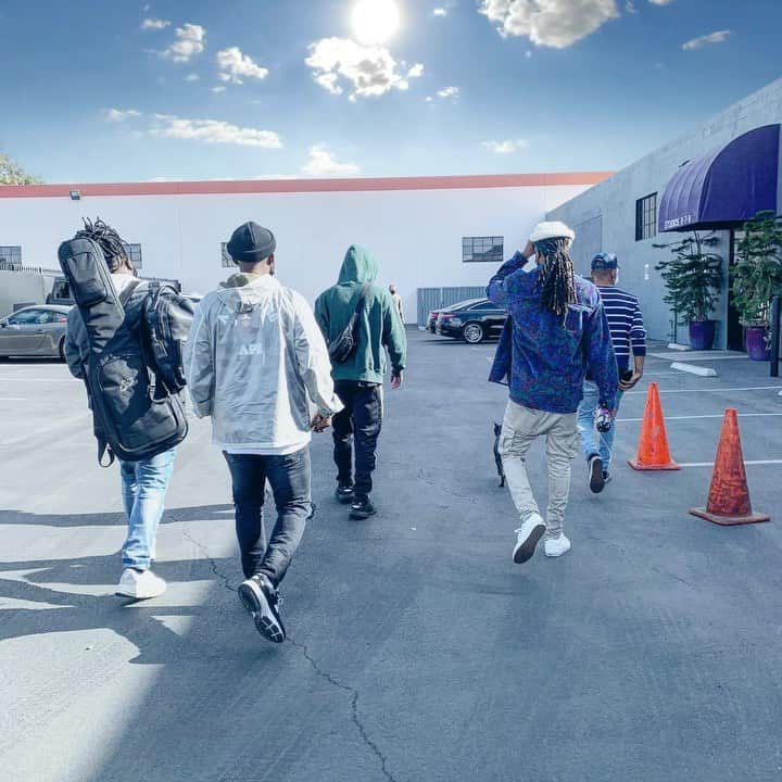 テイラー・ジェームスのインスタグラム：「🤟🏿🤟🏿 @wetheband」