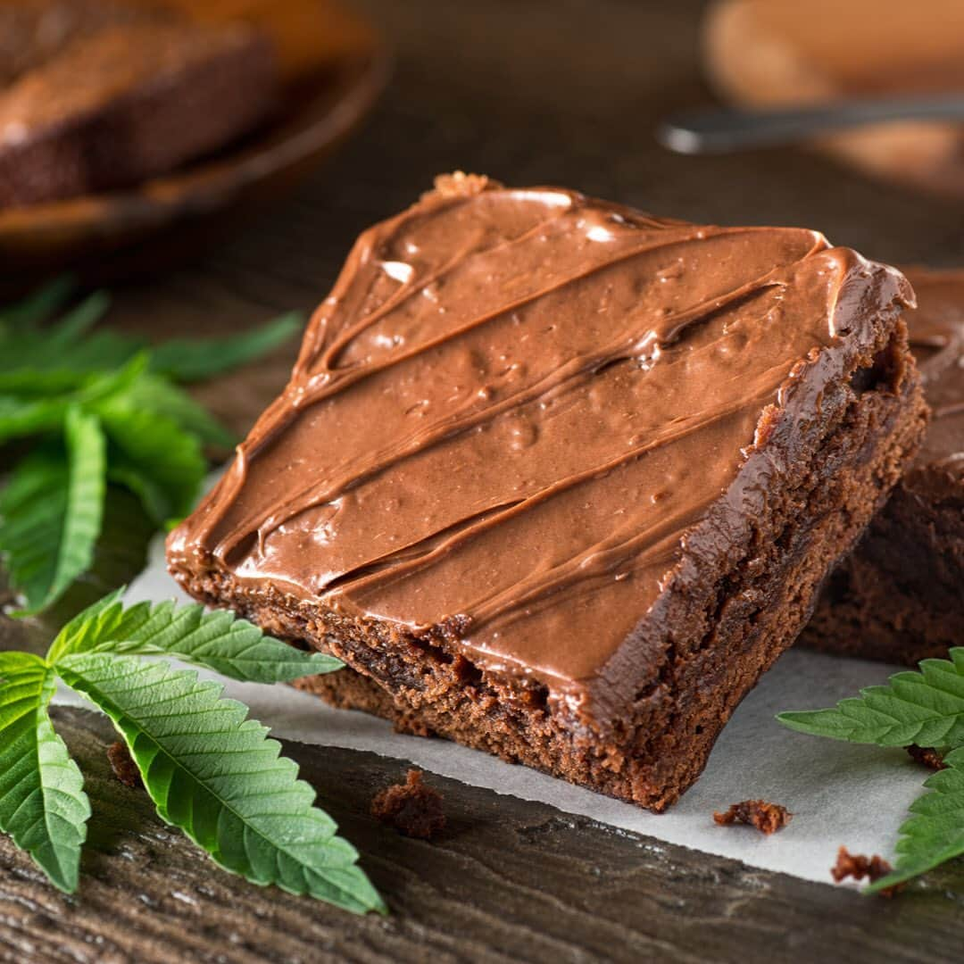 アメリカ運輸保安局さんのインスタグラム写真 - (アメリカ運輸保安局Instagram)「We hear it's National Brownie Day so we’re here to toke about something really sticky-icky-icky (ooh wee)… and we’re here to get it out in the open air. Hopefully this doesn’t post near 4:20, because we’re about to doobie down.   Marijuana whether dank or schwag, it simply isn’t dope in your carry-on or checked bag. This includes cannabis products and CBD oil, which remain illegal under federal law, except for products that contain no more than 0.3% THC on a dry weight basis or that are @FDA approved.   Let’s be blunt…do you know what happens when we discover your stash? We don't yell jack-pot but are required to reefer your product to our local law enforcement officers. The LEOs may choose to cite, fine, or simply confiscate the grass. We leaf it up to these professionals to hash it out, and in this case it isn’t a joint effort.   We aren’t here to bring you down with too much information. We’re just infusing you with some Kush knowledge so you don’t end up making a chronically bad decision. Don’t let your next travel plans go up in smoke, reach out to our best buds at AskTSA on Facebook or Twitter. High five! ⠀ #NationalBrownieDay #USAtraveling #safetravel #leaveitathome #Airportdiaries #Airport #punsfordays #Carryon #instatravel #cbd #chronic #trees #maryj #420」12月9日 4時58分 - tsa