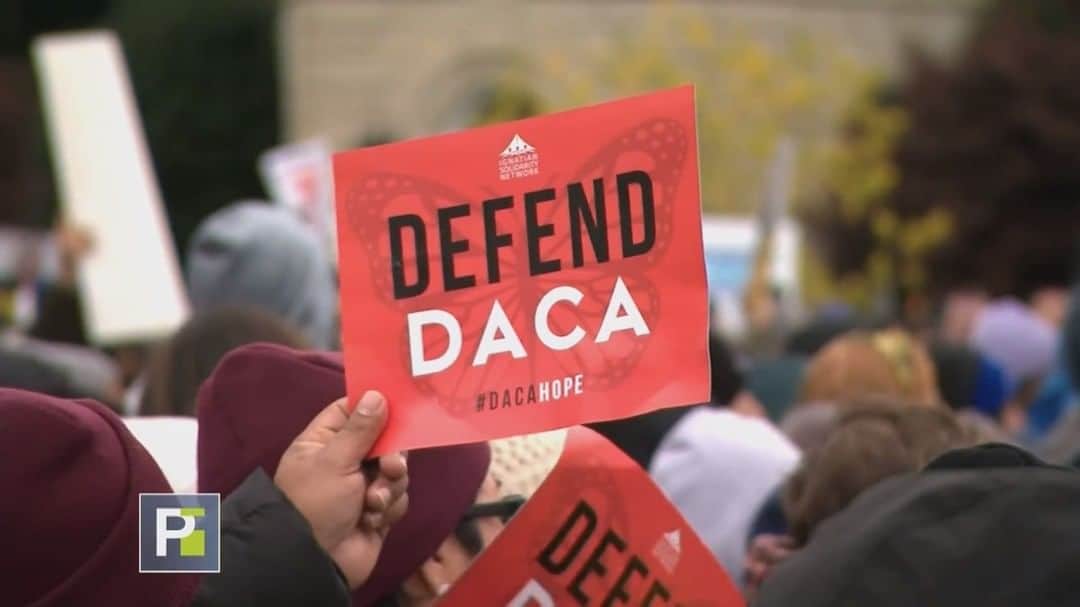 のインスタグラム：「Hay buenas noticias para los beneficiarios del #TPS y quienes califican para el programa #DACA y no están inscritos actualmente.  Tenemos todos los detalles en #PrimerImpacto a las 5pm/4c.」