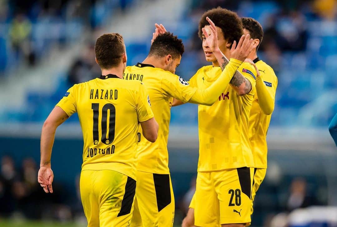 ジェイドン・サンチョのインスタグラム：「Top of the group! 💪🏼 @championsleague  @axelwitsel28 🤝🅰️」