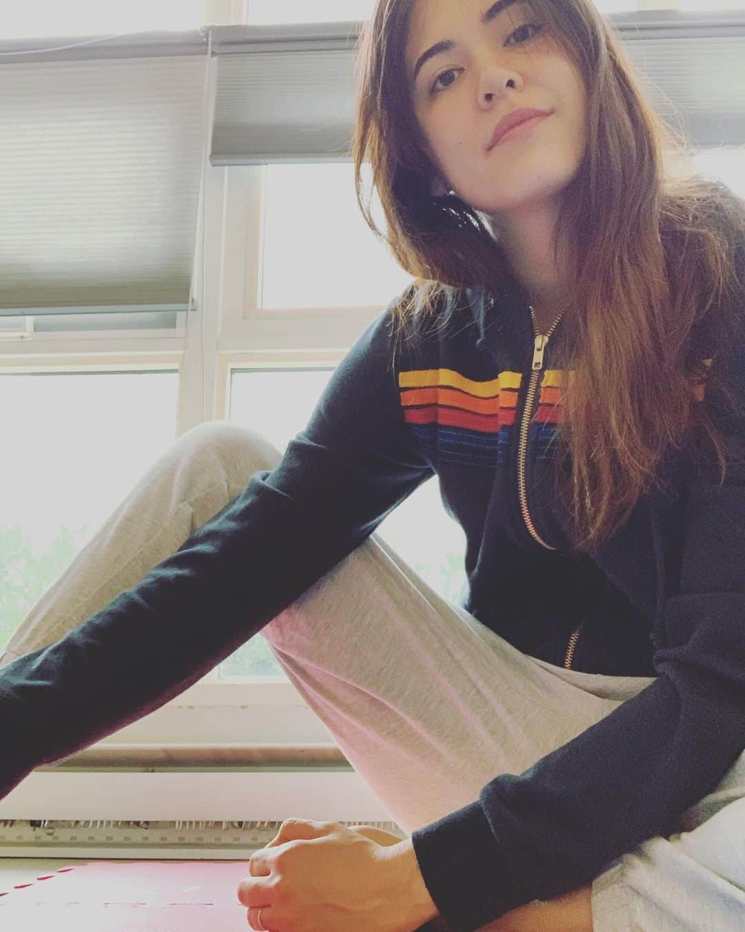 プリシラ・アーンのインスタグラム：「Sweats forever 🖤」