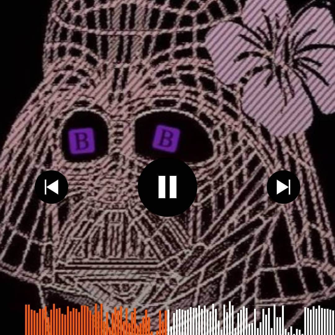 LISACHRISのインスタグラム：「trust ur b-side ✿ฺ。✿ฺ」