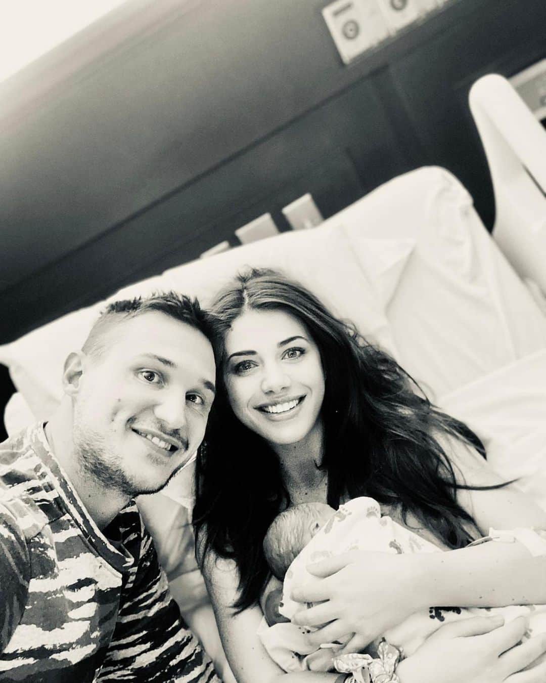 ダニーロ・ガリナリのインスタグラム：「It was a dream and now is reality. Welcome my love Anastasia. E come sempre complimenti alla mamma @leo_boiboi」
