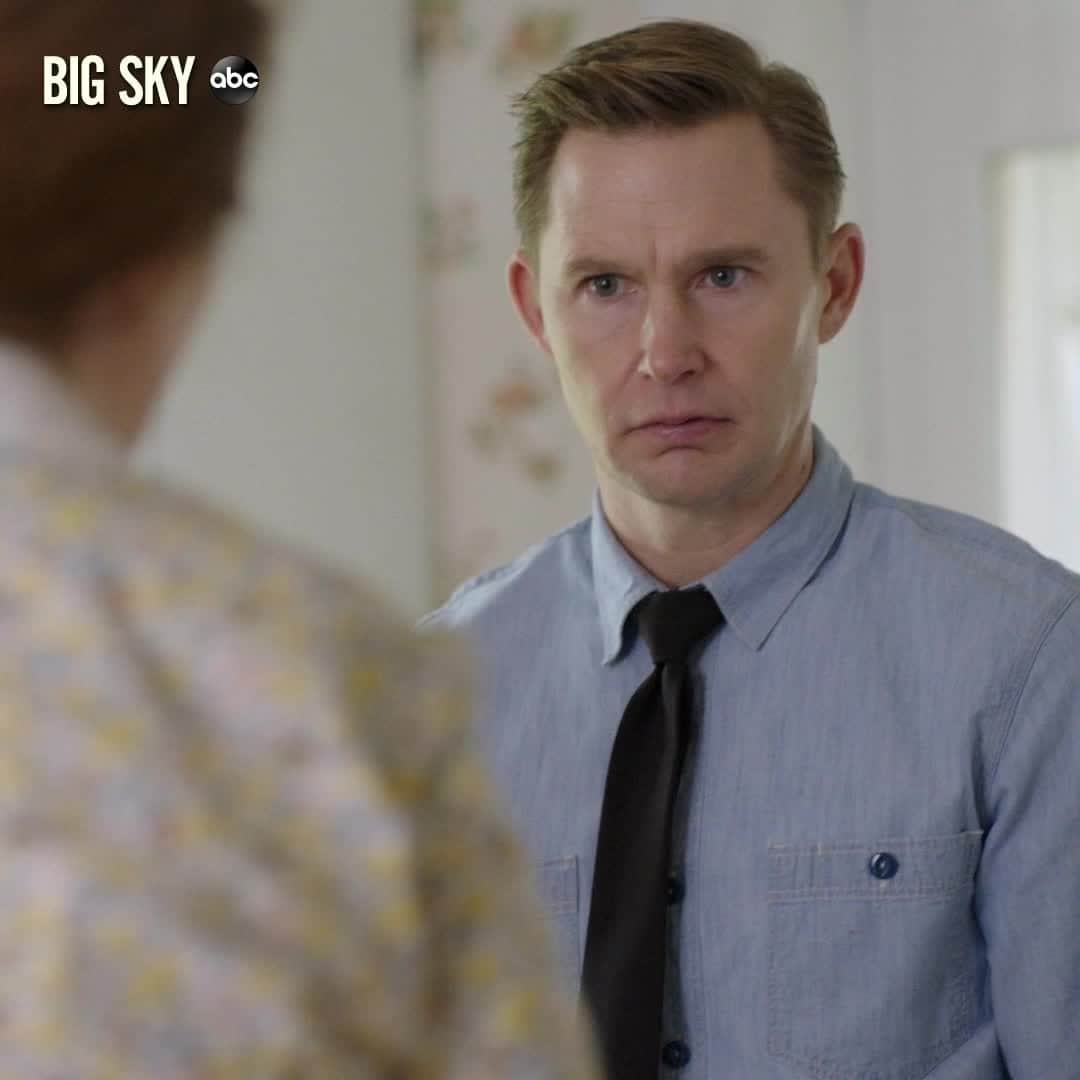 アメリカン・ブロードキャスティング・カンパニーのインスタグラム：「Tonight at 10|9c on an all-new #BigSky, Legarski and Ronald are feeling the heat. Will their secrets be uncovered?」