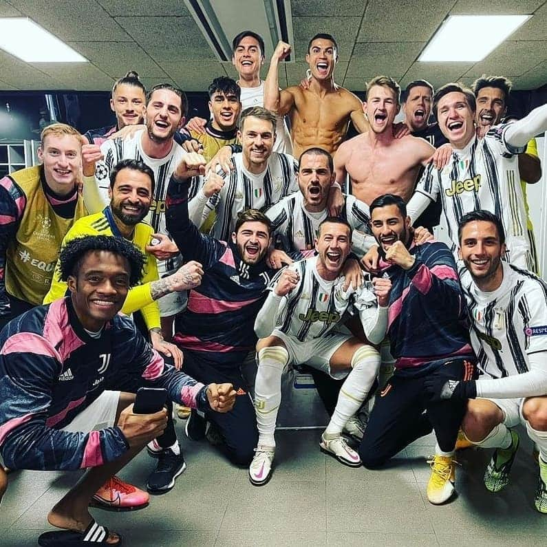 ユヴェントスFCさんのインスタグラム写真 - (ユヴェントスFCInstagram)「⚪ ＴＨＩＳ ＴＥＡＭ ⚫  #BarçaJuve #FinoAllaFine #ForzaJuve」12月9日 7時33分 - juventus