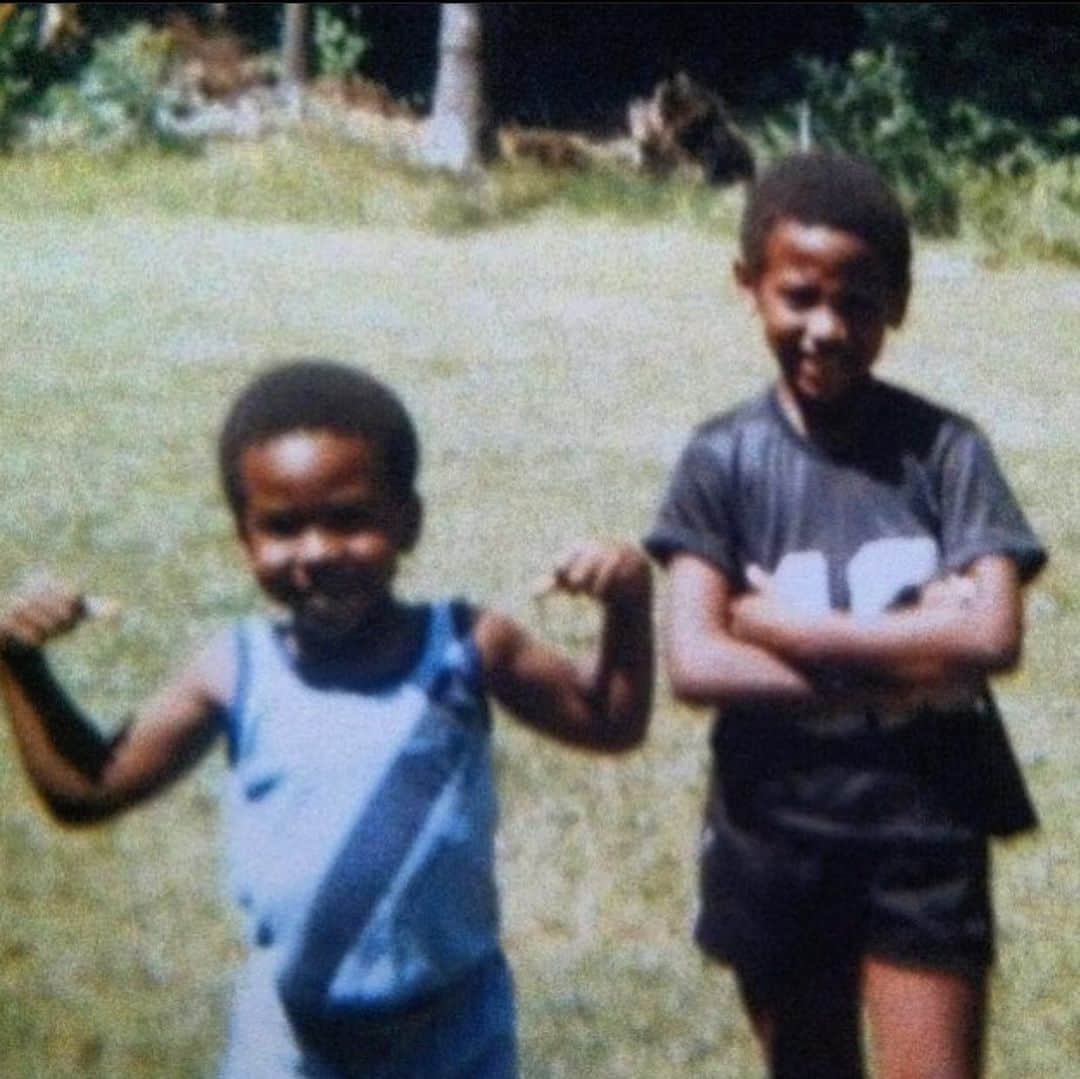 ファボラスのインスタグラム：「Happy Birtday Lil bro @paulcainsf Love you forever!! It’s been a long run, catch a vibe for Cain Day!! 🎈  P.S. Y’all see the throwback jersey in the 80’s.. don’t play wit him 😂」