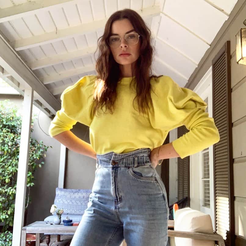 ケリー・オックスフォードのインスタグラム：「I want to tell Marilla Cuthbert I got puffed sleeves today.」