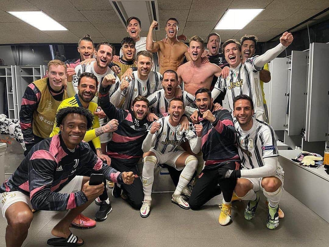 ロドリゴ・ベンタンクールのインスタグラム：「Grande @juventus al Camp Nou! 🙌🏼⚽️ Primo posto ✔️ #BarçaJuve @championsleague」