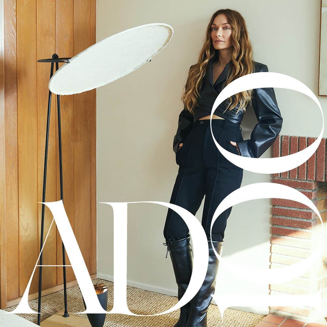 のインスタグラム：「AD100. What an honor! Thank you so much to @archdigest for including me on the #AD100 list of the world’s top designers once again. I’m humbled to be featured alongside such talented individuals and studios, who inspire me and continue to push the boundaries of our industry.  And OMG!!… I’ve been inducted into the AD100 Hall of Fame! I’m beyond grateful to @amyastley and the entire AD team for this recognition of my work and career, it means the world to me. A huge thank you to all of my clients for trusting me to turn their visions into reality, of course to my own incredible team at the studio for their continued support, hard work and dedication, and the artists, artisans, and fabricators who create beautiful work to make our projects shine. XK」