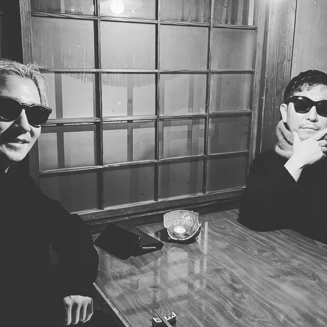 Taku Takahashiのインスタグラム：「“V”」