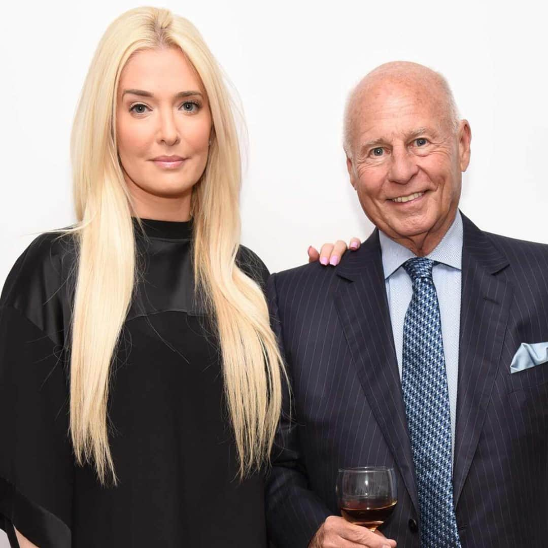 E! Onlineさんのインスタグラム写真 - (E! OnlineInstagram)「#RHOBH star Erika Jayne's estranged husband has now responded to her divorce filing. Link in bio for everything we've learned nearly a month after news broke of their split. (📷: Sipa via AP images)」12月9日 9時30分 - enews