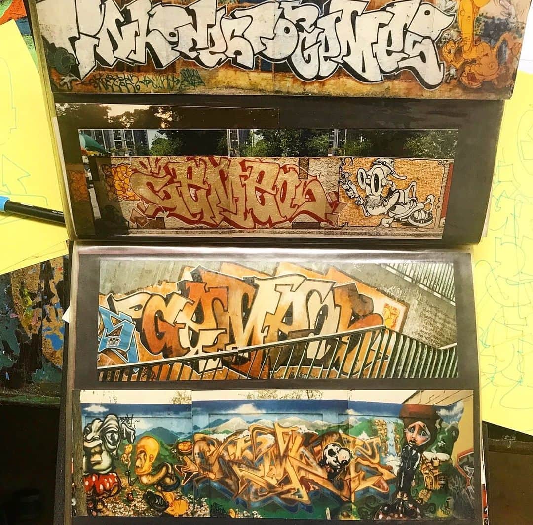 osgemeosのインスタグラム：「Livro de fotos anos 90s Photo album from 1990’s #graffiti @tinho23sp @alexhornest @speto @el_cekis ... #osgemeos」
