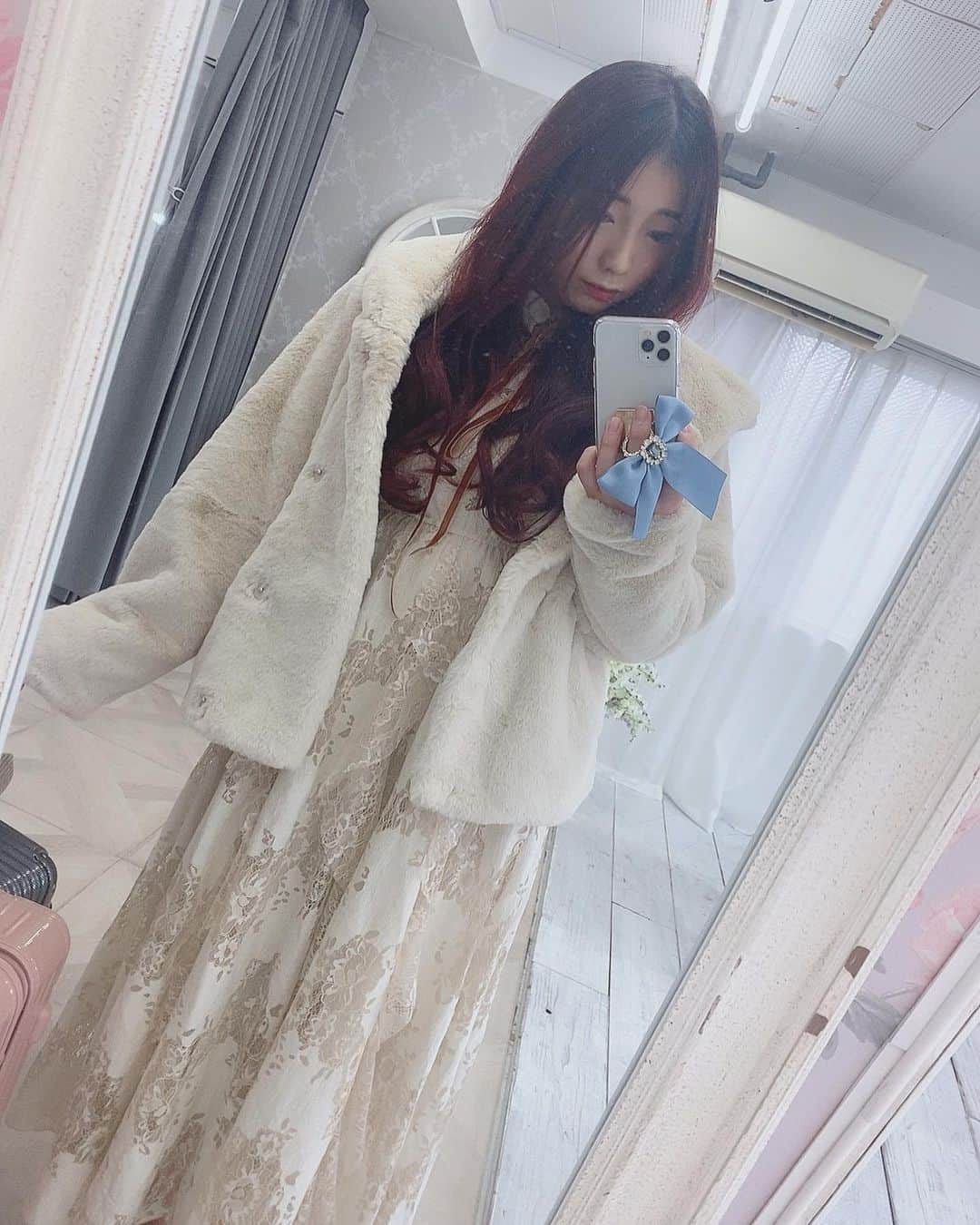 ツナマヨのインスタグラム：「普段あんまりしない格好をした。女の子…女の子みたいだ…」