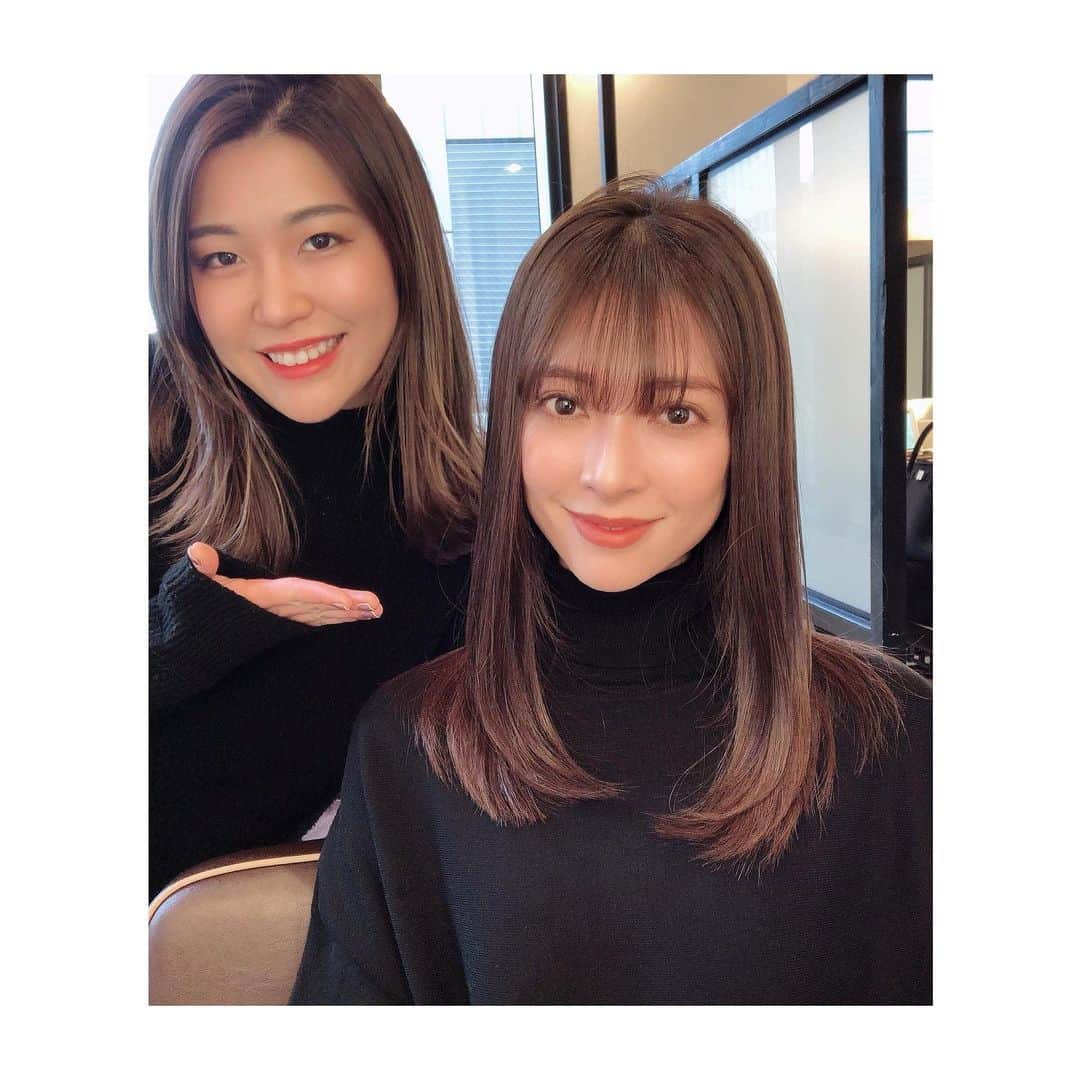 西山真以さんのインスタグラム写真 - (西山真以Instagram)「* さらさらと流れていく美しい髪の動画を見て気になっていた @rrsalon_  の髪質改善トリートメント、ついに受けてきました♡  もう、感動。の一言。  さらさらが気持ちよくて一日中触ってました😍  担当してくれた　@chisaki_inoue  さんも定期的にこのトリートメントをしているということで触らせてもらったら、元は硬めの髪質だとは思えない程柔らかな質感✨ 続けることで柔らかくクセのない髪質に改善されていくそう👏🏻 髪の艶や質感て本当に大事✨  #rrsalon  #髪質改善トリートメント  #美髪ケア」12月9日 10時13分 - mai0830