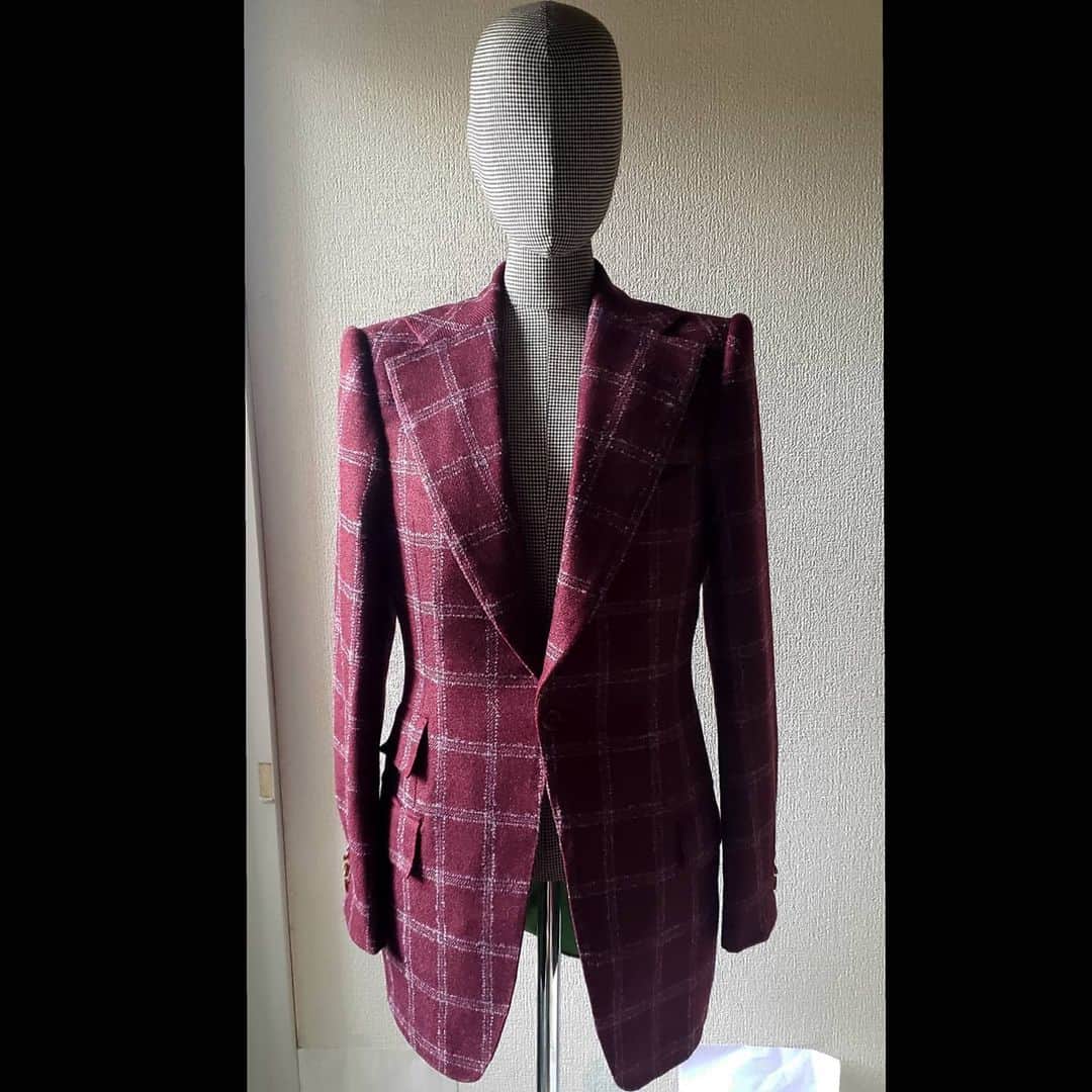 信國太志のインスタグラム：「#bespokesuits for Mr. I」