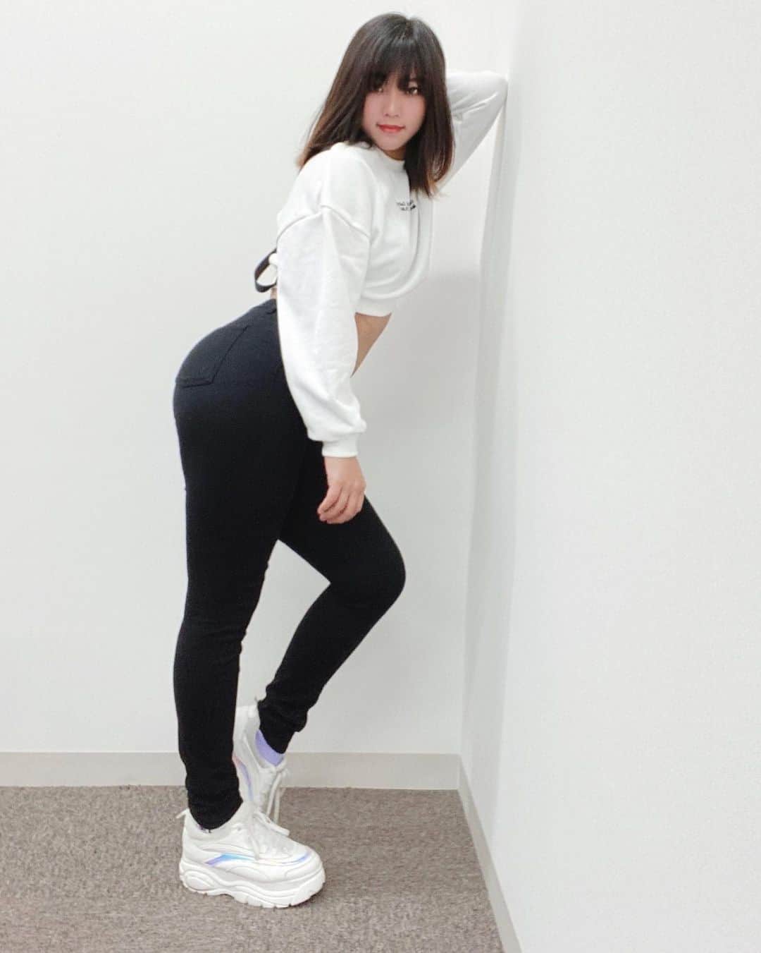 SIRIUSさんのインスタグラム写真 - (SIRIUSInstagram)「I got hips！ 天生翹臀💪 . . #ootd #ootdfashion #ootdshare #dailylook #look #leggings #legs #hip #shape #bodyshape #fashion #japanesefashion #girl #fitness #instagood #instagram #instalike #instadaily #blogger  #健康ボディ #美脚 #美尻 #ファッション #今日のコーデ  #美體 #穿搭 #翹臀 #長腿」12月9日 10時44分 - sirius_4102