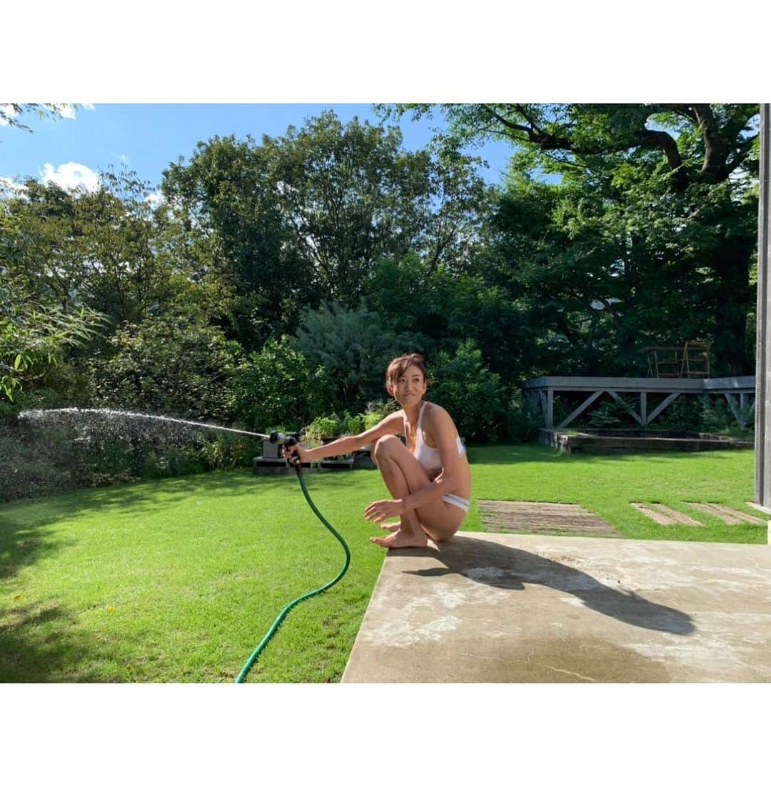中島史恵さんのインスタグラム写真 - (中島史恵Instagram)「中島史恵写真集未公開ショット#No.8〜お庭にて遊びバージョンパート2『狙いうちっ💦バキューん⭐️』  #中島史恵最新写真集💜 #52 #中島史恵最新DVD💜 #fumie52 #最新写真集＆DVD.共に12月18日(金)発売 #中島史恵最新写真集未公開ショット💜 #No.8 #サイン会が12月19日(土)渋谷『HMV ＆ BOOKS SHIBUYA』にて13時から行います🌟逢いにきてね💜 #avity代官山スタジオ #空中ヨガ #マグマヨガ #avityエステ #阿部シスターエステ #中島史恵の健康メソッドは規則正しい生活😊 #『食事』『運動』『睡眠』がベース #食事は酵素たっぷりのお野菜やフルーツから #1口30回咀嚼して #腹八分目 #お風呂はミラブル＆ミラバス #ベットはシーリーのお姫様ベット #枕はストレイトネック気味なのでシーリーさんのアナトミックでぐっすり💤 #中島史恵💜 #アンチエイジングヨガ💜 #逆メソッドヨガ💜 #ヒューマンアカデミー #抗加齢協会アンバサダー💜 #シェイプupガールズ💜」12月9日 10時49分 - fumielove0614