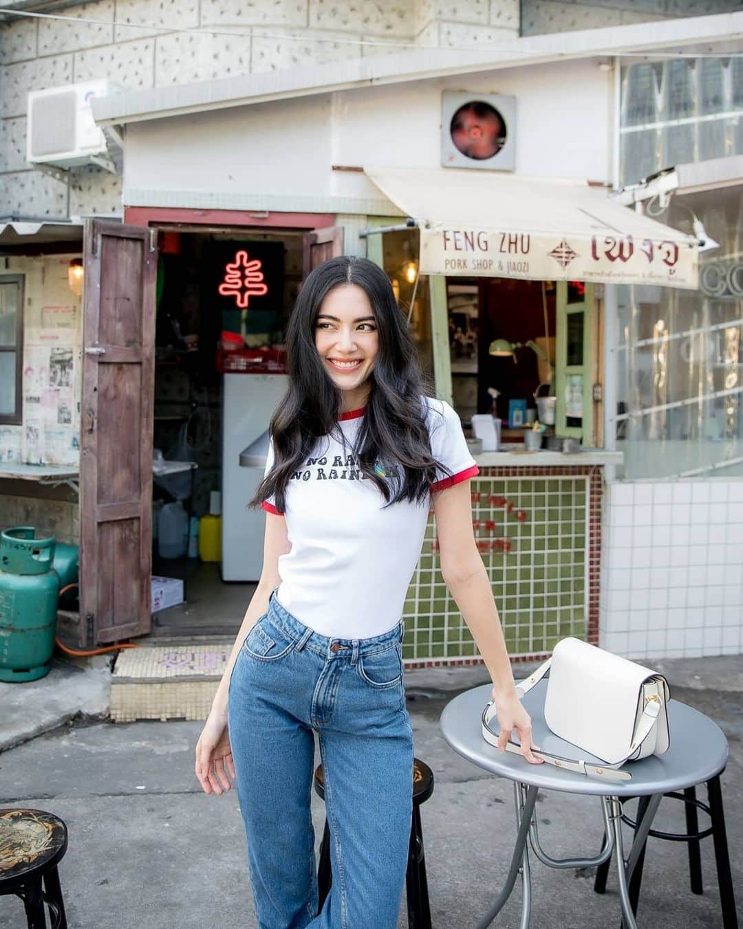 マイ・ダーウィカーのインスタグラム：「🐒✨❤️🌻 #ดาวินักท่องเที่ยว」