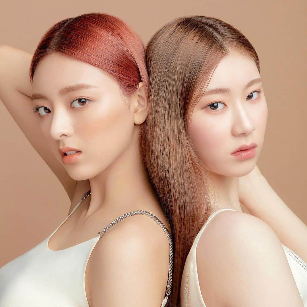 チェリョンのインスタグラム：「♡ Happy birthday to our lovely maknae, Shin Yuna! we can't imagine itzy without u! tysm for bringing happiness in our life! let's always stay happy and healthy while living our life. we love you so much, Yuna. 🥺♥️ @itzy.all.in.us  #PrincessYunaDay  #들리니_힘껏_유나생일_외쳐 #HappyYunaDay」