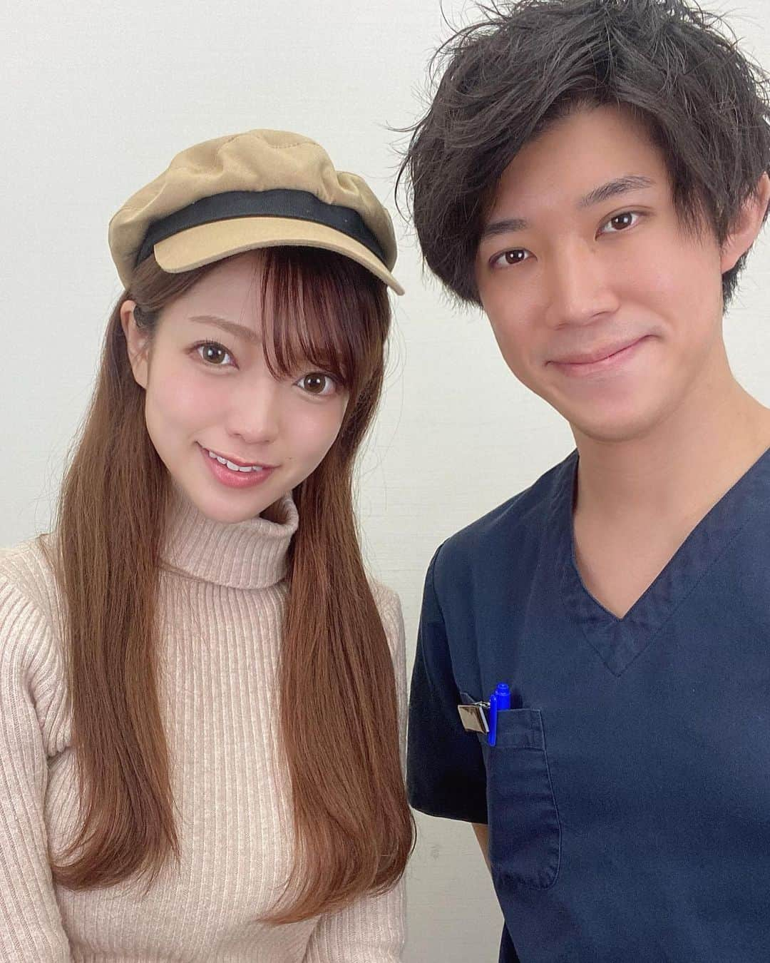 八千恵(やっちん)さんのインスタグラム写真 - (八千恵(やっちん)Instagram)「. 最近ダーマペンのおかげで お肌の調子はなまる👶🏻✨ . . いままで調子悪い時ハイライトで ごまかしたりしてたけど、 ダーマペンしてからファンデも ハイライトも映える🥺🤍 . 何回か通ったらもっとよくなるみたい やから、東京行くたびにかよう🏃‍♀️！ . 赤尾先生 @sbc_akao ありがとうございました🙏❤︎ . . .  #ダーマペン  #艶肌 #艶肌メイク #お肌 #美肌  #美肌ケア #肌メンテ #スキンケア #スキンケア用品 #美意識  #美意識向上」12月9日 21時54分 - ya____ch