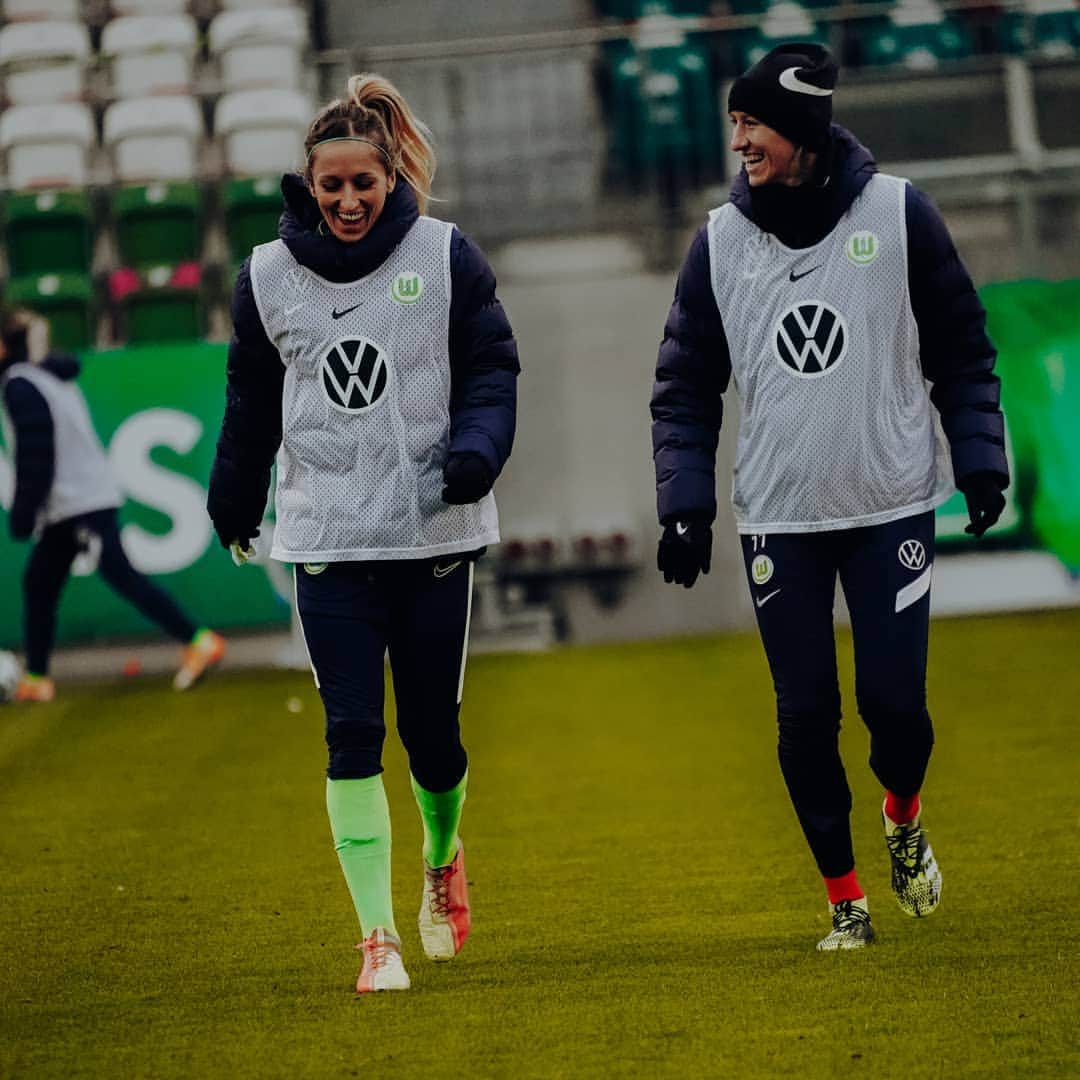 Kathy Hendrichのインスタグラム：「When @kasia_kiedrzynek makes a joke and I pretend like I understand 😁 ➡️@uwcl  #hahaha #reimenkannich #wobleibtdersommer」