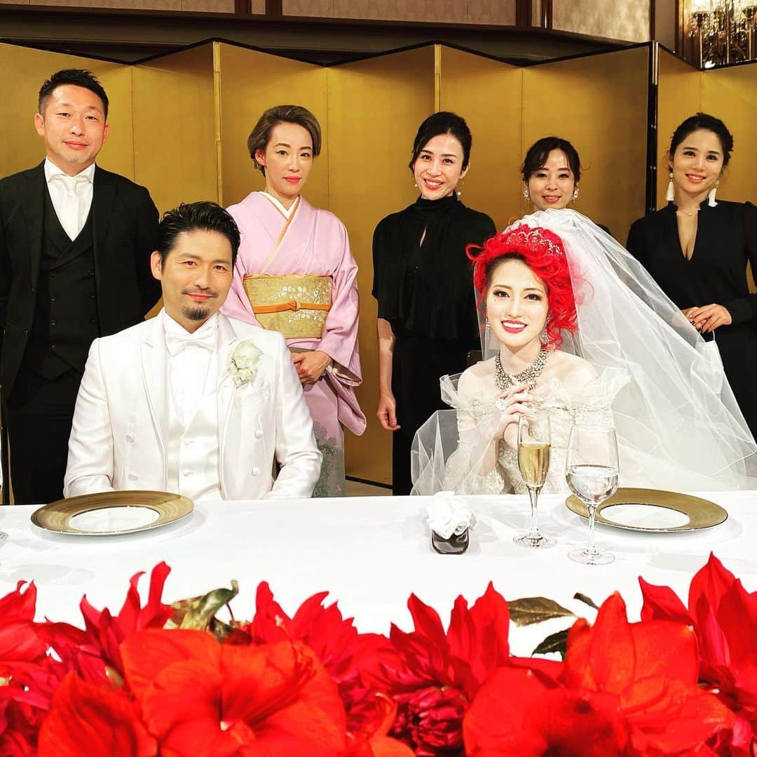 鈴木涼美のインスタグラム：「Happy wedding!  #wedding #redhairbride #allthesingleladies #imperialhotel」