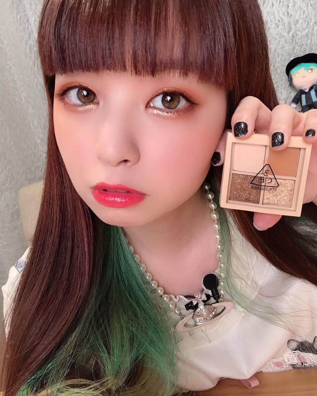 春奈るなのインスタグラム：「3CEのアイテムを使ってオレンジを基調としたメイクをやってみたよー🍊✨  #orangemakeup」