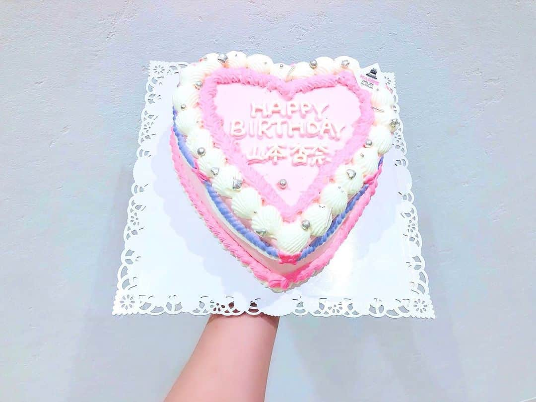 山本杏奈さんのインスタグラム写真 - (山本杏奈Instagram)「🎂💗🎂  ケーキ載せてなかったのでっ  みんなは何ケーキがすき〜？」12月9日 20時42分 - yamamoto_anna_