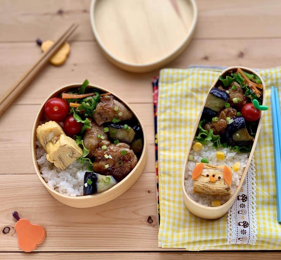 maki ogawaさんのインスタグラム写真 - (maki ogawaInstagram)「#bentoexpo 用に作ったお弁当です。  大人弁当と子ども弁当。 おかずは同じですが、　 手をかけ過ぎず、 ワンポイントで、 子ども弁当を可愛く変身させるのが モットーです。  茄子をレンチンして、 鶏肉と一緒に炒め、#4Sソース (砂糖、酒、醤油、酢) を同量合わせたソースで味を整えます。  簡単なのに、美味しいミラクルなソースです。  お酢は #鎮江香醋 を使っています。 ちょっぴり癖はありますが、 熱を加えると癖が和らいで、香りが良くなる上に、 リーズナブルという嬉しい黒酢。  いつも @kaldicoffeefarm で購入しています。  ⠀ #ランチ #japanesecuisine #japanesefood #キャラ弁 #cutefood #kawaiifoods #foodstagram #lunch #Japanese_food #japanfood #yummy #料理好きな人と繋がりたい #ママリクッキング #レシピブログ #フーディーテーブル #フーディスト  #bentoexpo #bento #お弁当 #弁当 #kyaraben #kyarabenist #oben365 #onigiri #lunchbox #bentolover⠀ https://www.youtube.com/user/LuckysundaeMaki/」12月9日 20時53分 - cuteobento