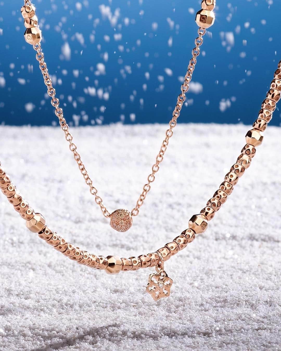 のインスタグラム：「Let it snow! Every Snowflake is uniquely beautiful, especially when it's precious DoDo Snowflake charms.⁣ ⁣ #DoDoCharms #CharmingJewelry #GranelliCollection」