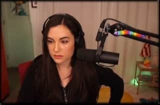 サーシャ・グレイのインスタグラム：「Now Live with early access to @cyberpunkgame  www.twitch.tv/sashagrey #cyberpunk2077」