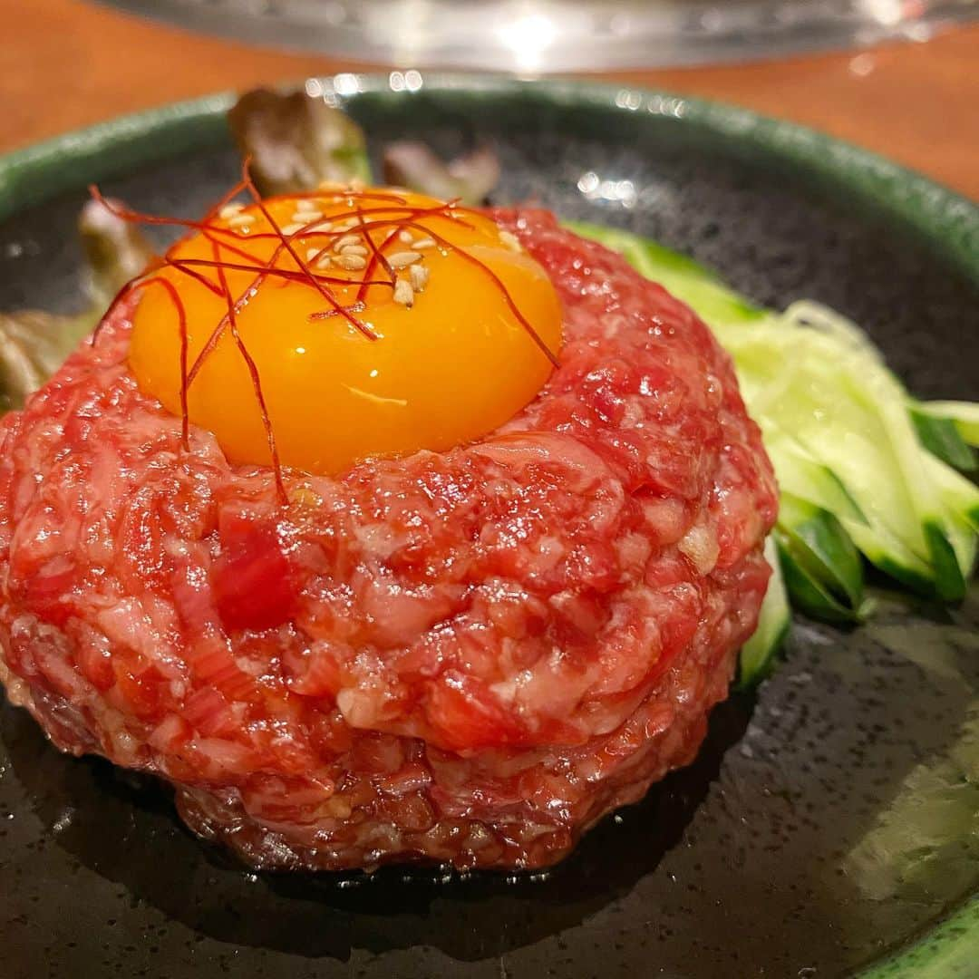 東京肉レポートさんのインスタグラム写真 - (東京肉レポートInstagram)「やっぱこれ最高😚 これより美味しいユッケはなかなかない！オンザライスして食べたかったけどこの日は我慢でした…！  価格帯：7,000円〜12,000円 オススメメニュー：ユッケ、中タン、バジルミノ  Do you know any other restaurant where we can find better Yukhoe (raw Wagyu tartare) than “Seiryuen” ?  #静龍苑 #清澄白河 #清澄白河グルメ #焼肉 #タン塩 #肉 #和牛 #牛 #グルメ #東京肉レポート #肉レポ #seiryuen #kiyosumishirakawa  #yakiniku #wagyu #beef #instafood #food #foodie #barbecue #bbq #tokyo #tokyo_wagyu_report」12月9日 20時59分 - tokyo_wagyu_report