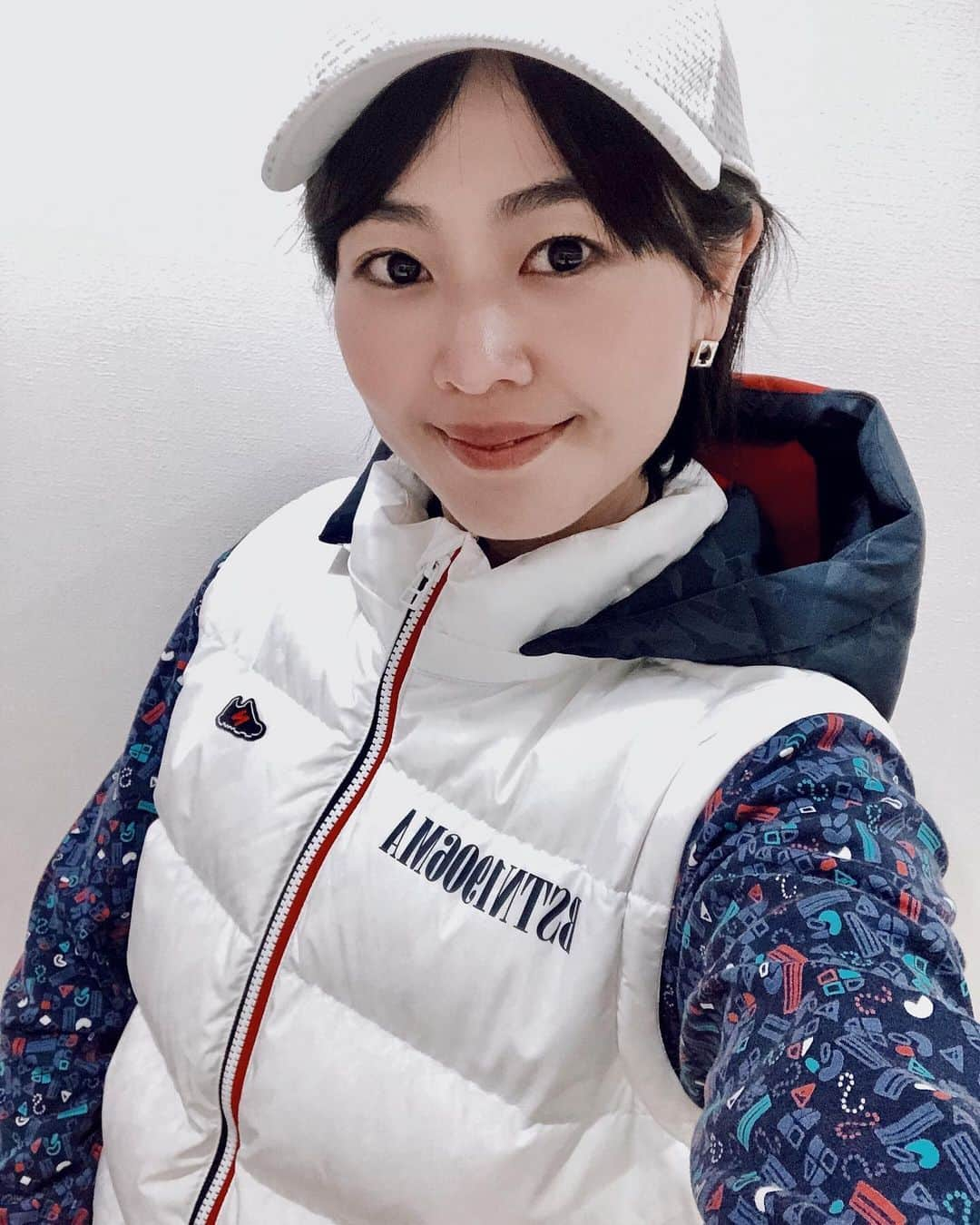 中西華菜さんのインスタグラム写真 - (中西華菜Instagram)「こないだ買った @newbalancegolf_japan の冬用ゴルフウェアあったかくて最高だった😌🔥冬ゴルフこれで乗り切れそう✌️季節関係なくやりますよ〜〜⛳️ _ #ゴルフ #ゴルフ女子 #regina #ゴルフ好きな人と繋がりたい #まさごる #golf #ゴルフコンペ #ゴルフ女子と繋がりたい #ゴルフ女子募集中 #ゴルフ部 #モデル #model #パラレルワーカー #ca #キャリアアドバイザー #就活支援 #就職活動 #転職支援 #就職支援 #中西華菜 #kananakanishi #ファッション #美容 #ショートヘア #ショート女子 #ゴルフクラブ #ゴルフウェア #ルコックゴルフ #filagolfjapan」12月9日 20時59分 - kananakanishi