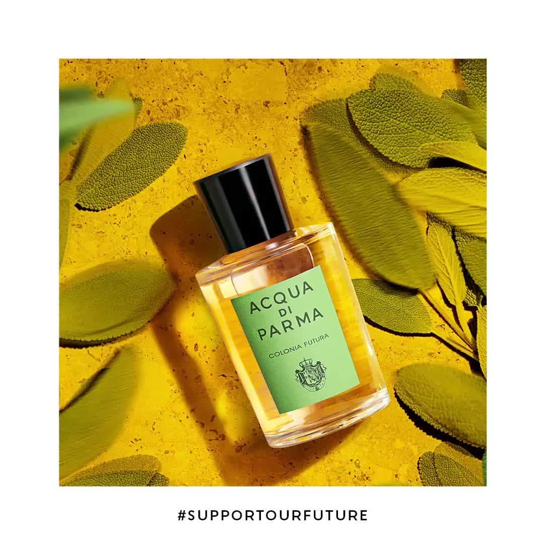 のインスタグラム：「In the current situation of global emergency which imposes social distancing as a rule of behaviour, the transmission of values and knowledge between generations, as well as their mutual support, are greatly compromised. For Acqua di Parma, the #riteofpassage is that set of knowledge, emotions and daily actions comprising good sense and creativity, intimacy and sharing. Convinced that the protection of this worthwhile human process is essential, #AcquadiParma has decided to come to their aid.⁣ Discover more - link in bio⁣⁣⁣ #supportourfuture⁣⁣⁣ .⁣⁣⁣ #acquadiparma #coloniafutura」