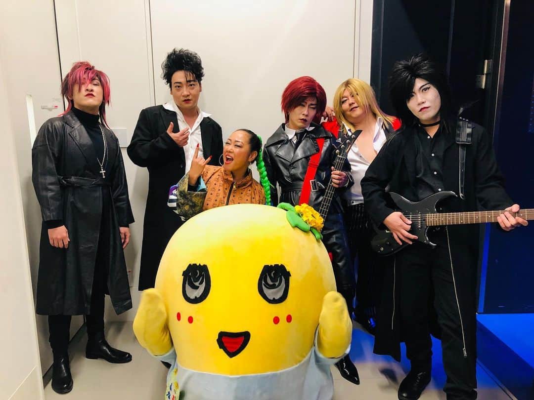 ルナのインスタグラム：「有吉の壁見てくれた皆様！爆笑してくれてたら最高🙌🏻🙌🏻🙌🏻. LUNA SEAからのLUNAッシー🤣. 見逃した方にはTVerにて最新話1週間無料配信、そしてHuluにて後日見逃し配信もされますので合わせてお楽しみください♪ #ジャングルポケット  #タイムマシーン3号  #宮下草薙  #ふなっしー #LUNAっしー #lunasea」