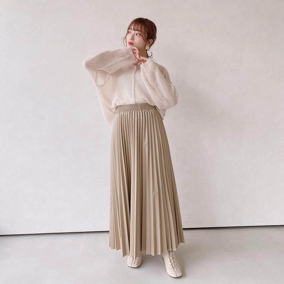 Vannie Officialのインスタグラム：「⠀ ⠀ coming soon ... ♡ ⠀ ⠀ ⠀ #vannie_u#ヴァニーユー #ZOZOでしか買えない⠀⠀  お問い合わせはDMまでご連絡ください‪‪☺︎‬」