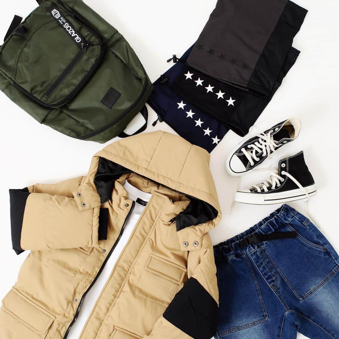 GLAZOSのインスタグラム：「. #pickup items!! GLAZOS冬のオススメ商品✨. . ☑️3703416チャーム付きリュック. ☑️3703442微起毛スター・ネックゲーター. ☑️3704110テーパード蓄熱ストレッチデニム. ☑️3703310立体ポケット中綿ジャケット. . どれもベーシックなカラーで. 合わせやすく、使い勝手抜群！. . ぜひサイトの方チェックしてみてください! . . . #glazos #kidsootd #kidsfashion #kidscoordinate #kidsfashion #kids #mensfashion #mensstyle #boy #おそろいコーデ #兄弟 #小学生コーデ #小学生男子 #おでかけコーデ #中学生男子 #小5 #小6 #キッズファッション #男の子ママ #男子 #小学生 #新作 #冬物」