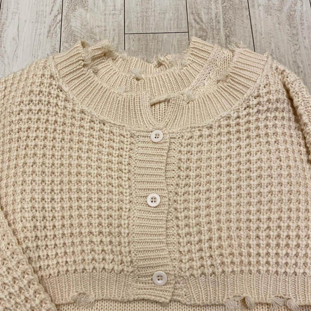 のインスタグラム：「new arrival  ¥6,900+tax  #アンティックラグ#anticrag#ルクア#天王寺ミオ#今日のコーデ#お洒落さんと繋がりたい##プチプラコーデ#大人可愛い#大人カジュアル#カジュアル#aw #新作コーデ#大阪#梅田#関西限定#スタッフコーデ」