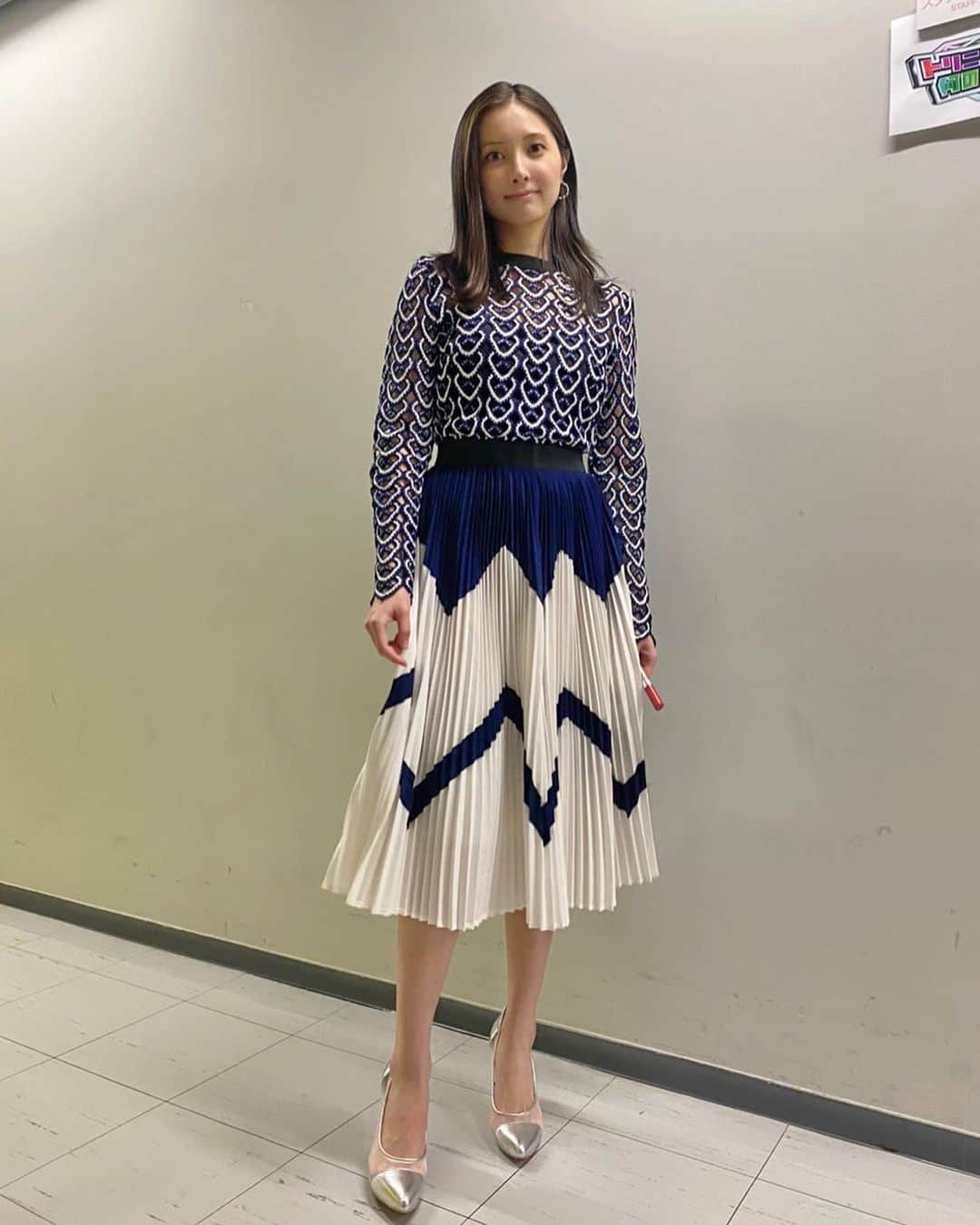 大石絵理のインスタグラム：「🐣🥩👗」