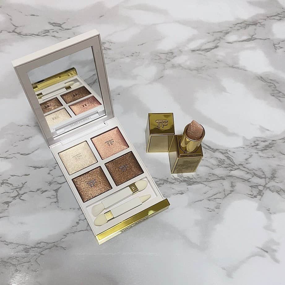 浦田直佳のインスタグラム：「. どうも化粧品オタクです🙋‍♀️ 化粧品検定勉強中です💄✏️  今年のホリデーコスメは 迷いに迷って TOM FORD BEAUTY   クリスマスコフレよりホリデー派✌️  可愛すぎてやばい… これは特別な日に使おう❤️🤎 (…いつ？🤔) . #tomfordbeauty #tomford  #holidaycollection #化粧品大好き #化粧品検定  #化粧品好きな人と繋がりたい  #美容好きな人と繋がりたい  #看護師 #美容看護師 #nurse  #followｍe」