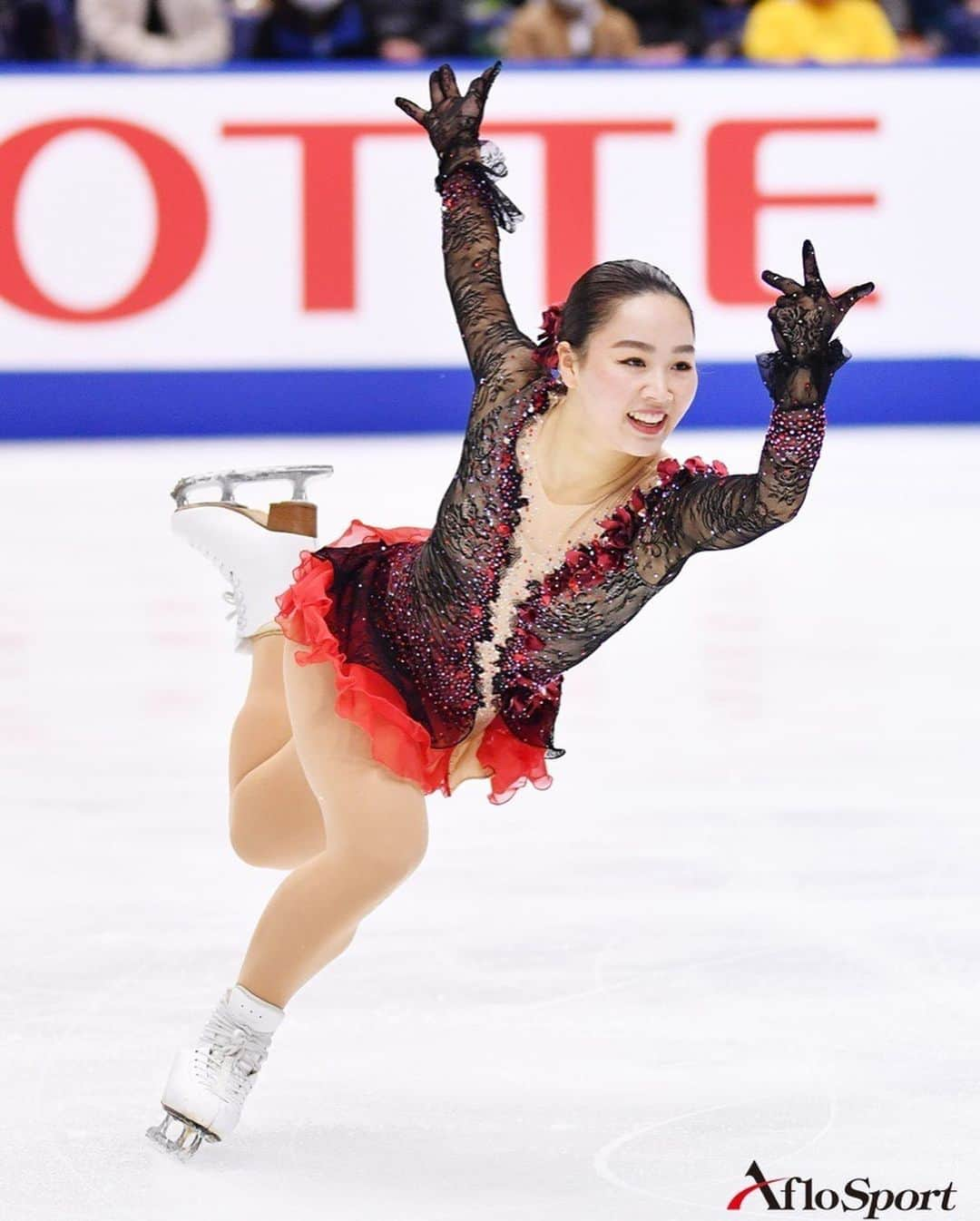 アフロスポーツさんのインスタグラム写真 - (アフロスポーツInstagram)「#樋口新葉  Photo: YUTAKA , @kenjiromatsuo.aflosport   Figure Skating : ISU Grand Prix of Figure Skating 2020/21 NHK Trophy  at Towayakuhin RACTAB Dome, Osaka, Japan. #figureskating  #NHKtrophy #WakabaHiguchi #sportsphotography #フィギュアスケート  #日本スケート連盟」12月9日 13時24分 - aflosport