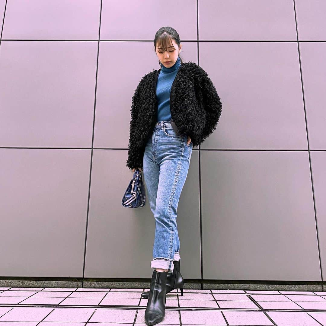 MAYUKIさんのインスタグラム写真 - (MAYUKIInstagram)「とある日の私服 ✌🏻💕 . #moussy #emoda #charlesandkeith  #outfit #ootd #私服」12月9日 14時24分 - mayuki_c