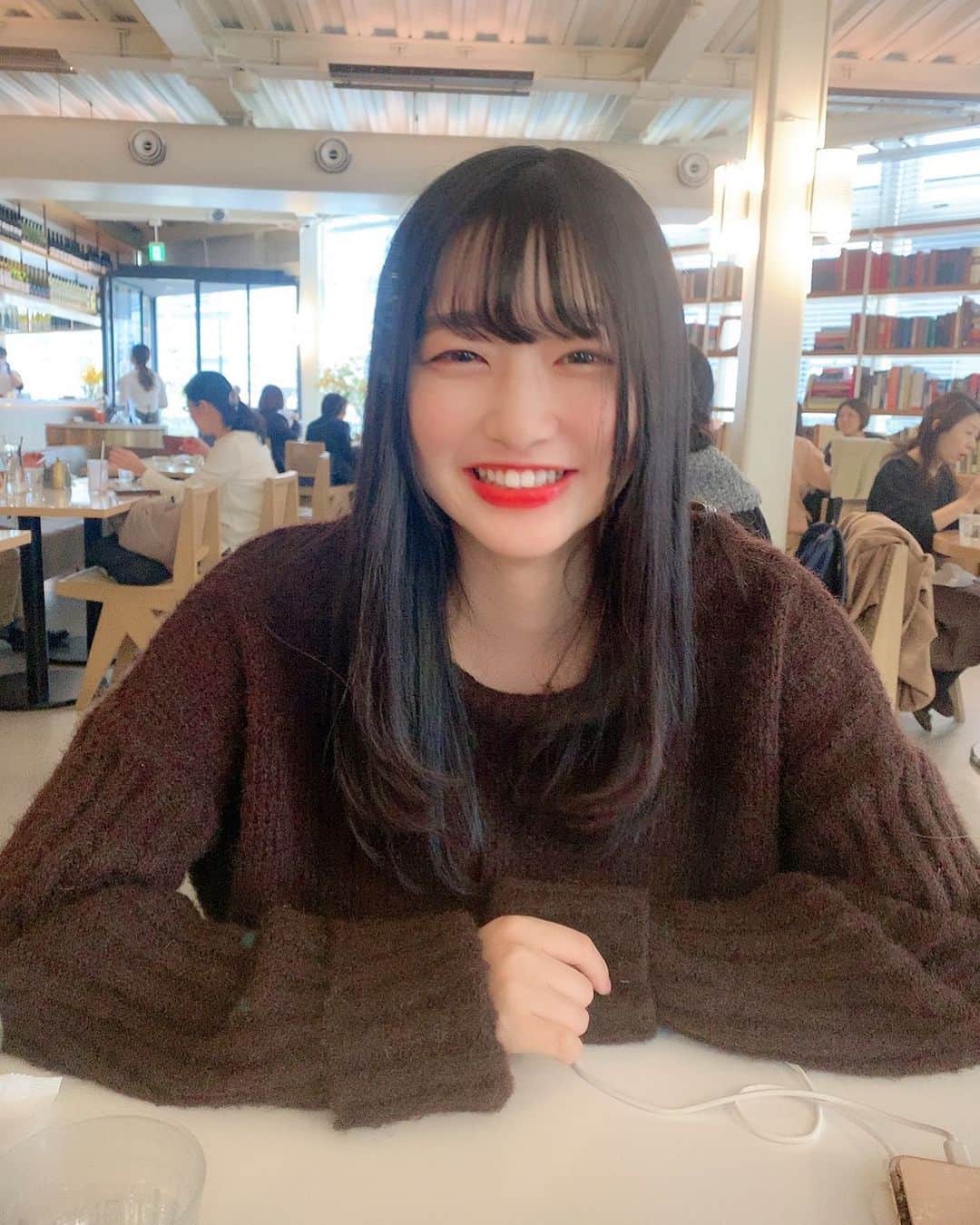 我妻ゆりかさんのインスタグラム写真 - (我妻ゆりかInstagram)「めっっちゃ笑顔︎☺︎ 髪の毛のびのびた！」12月9日 14時32分 - wagatsuma_yurika