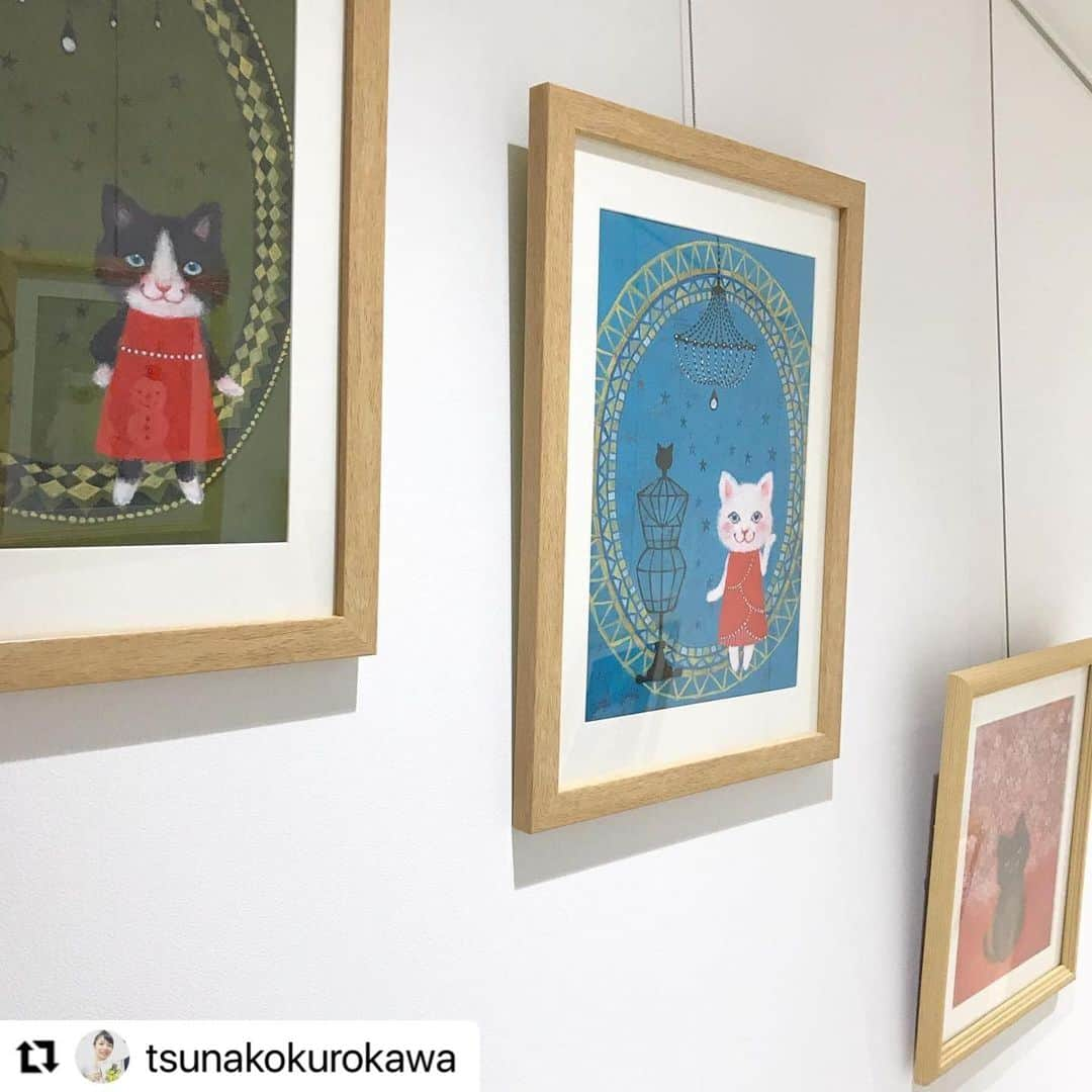 杉本彩さんのインスタグラム写真 - (杉本彩Instagram)「* * イラストレーターの黒川ツナ子さんをrepost❗️  　　　↓↓↓  #Repost @tsunakokurokawa with @make_repost ・・・ 🔸原画展「美しい命の物語り」🔸  12/9（水）〜13（日） 10:00〜17:30（最終日は17:00まで）  喫茶ヒトクチヤさんのギャラリースペースで原画展をさせて頂きます。  本日、搬入&展示させて頂きました。  今回は @sugimoto_aya0719 さんが代表をつとめる @evaanimal ⭐︎ Eva2021カレンダーの原画を中心に展示させて頂き、ヒトクチ屋さんのご好意で、私の在廊中に限り、Evaの募金箱も置かせて頂きます🐶🐱   観光やお散歩がてら、素敵な喫茶店でほっこりしてもらって、ちょっと変わった小さな階段ギャラリーで原画に会ってもらえたら嬉しいです。 多分、ちょうど目が会う感じです😉  時節柄、常には在廊していない予定ですので、ぜひご一報ください！ だって会いたいから！笑  以上、5日間どうぞよろしくお願いします☺️🙏  #kyoto #kyotocafe  #artgallery #artspace #cafegallery  #京都 #喫茶ヒトクチヤ #ヒトクチヤ  #階段ギャラリー  #原画展  #公益財団法人動物環境福祉協会eva  #evaanimal #eva2021カレンダー  #eva募金箱  #すべての命が大切にされる世の中になりますように  #prayforhappiness」12月9日 14時40分 - sugimoto_aya0719