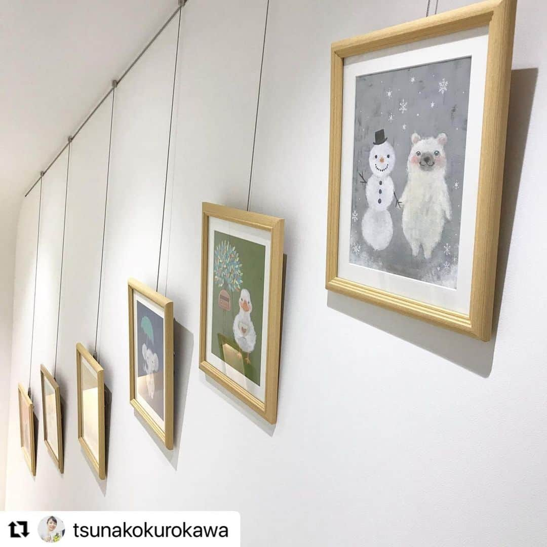 杉本彩さんのインスタグラム写真 - (杉本彩Instagram)「* * イラストレーターの黒川ツナ子さんをrepost❗️  　　　↓↓↓  #Repost @tsunakokurokawa with @make_repost ・・・ 🔸原画展「美しい命の物語り」🔸  12/9（水）〜13（日） 10:00〜17:30（最終日は17:00まで）  喫茶ヒトクチヤさんのギャラリースペースで原画展をさせて頂きます。  本日、搬入&展示させて頂きました。  今回は @sugimoto_aya0719 さんが代表をつとめる @evaanimal ⭐︎ Eva2021カレンダーの原画を中心に展示させて頂き、ヒトクチ屋さんのご好意で、私の在廊中に限り、Evaの募金箱も置かせて頂きます🐶🐱   観光やお散歩がてら、素敵な喫茶店でほっこりしてもらって、ちょっと変わった小さな階段ギャラリーで原画に会ってもらえたら嬉しいです。 多分、ちょうど目が会う感じです😉  時節柄、常には在廊していない予定ですので、ぜひご一報ください！ だって会いたいから！笑  以上、5日間どうぞよろしくお願いします☺️🙏  #kyoto #kyotocafe  #artgallery #artspace #cafegallery  #京都 #喫茶ヒトクチヤ #ヒトクチヤ  #階段ギャラリー  #原画展  #公益財団法人動物環境福祉協会eva  #evaanimal #eva2021カレンダー  #eva募金箱  #すべての命が大切にされる世の中になりますように  #prayforhappiness」12月9日 14時40分 - sugimoto_aya0719