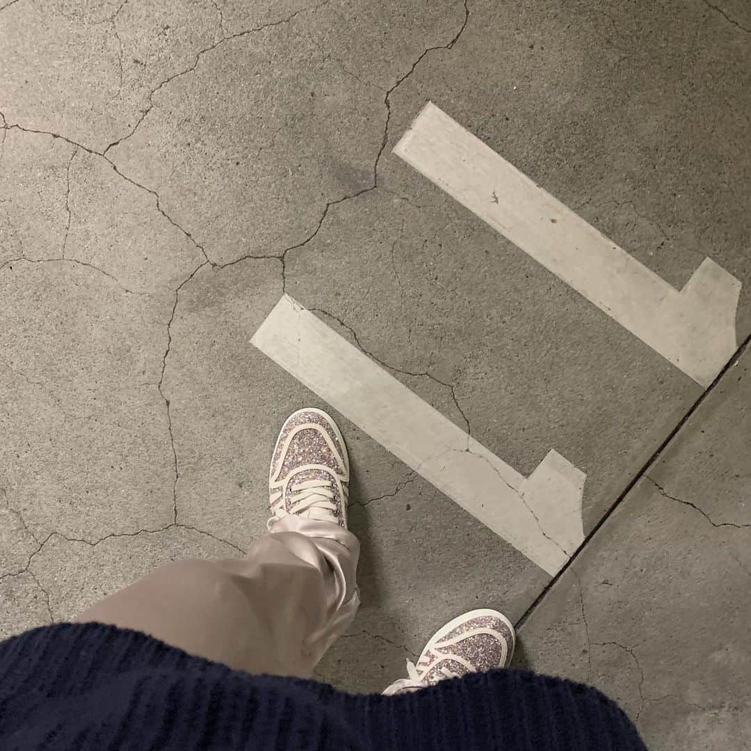 木村なつみのインスタグラム：「お気に入りのスニーカー達をYouTubeで撮った👟」