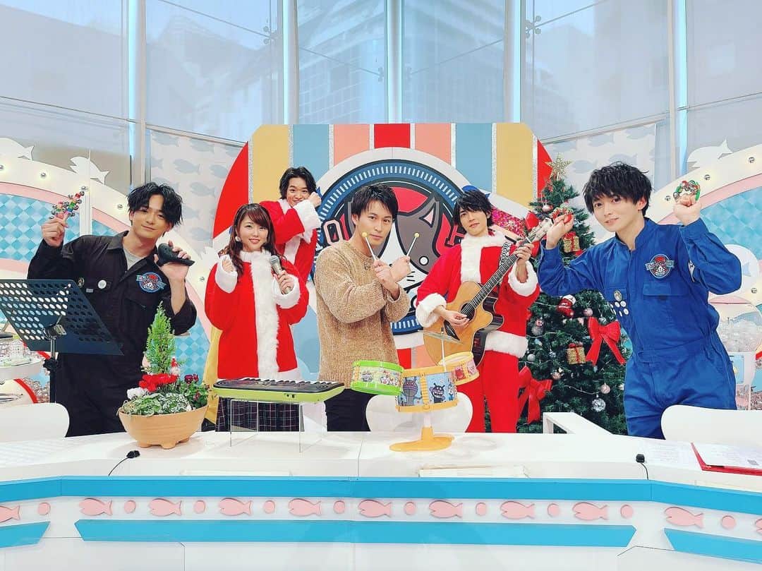 牧田習さんのインスタグラム写真 - (牧田習Instagram)「#猫ひた スペシャルな水曜日ありがとうございましたー！！ メリークリスマス！🎄 22時からの再放送も是非！📺✨」12月9日 15時02分 - shu1014my