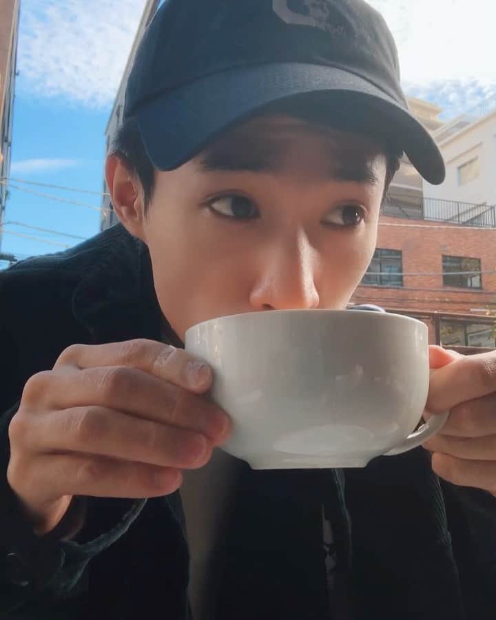 三永武明のインスタグラム：「Coffee time ☕️ 🌞」